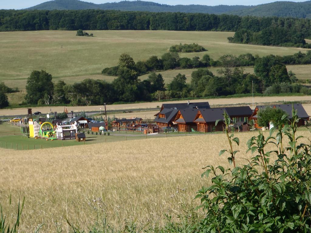 Ubytovanie Koliba Pacho - Zrub Jolanka Prievidza Exterior foto